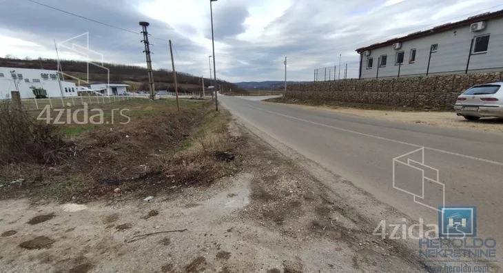Plac | 4zida