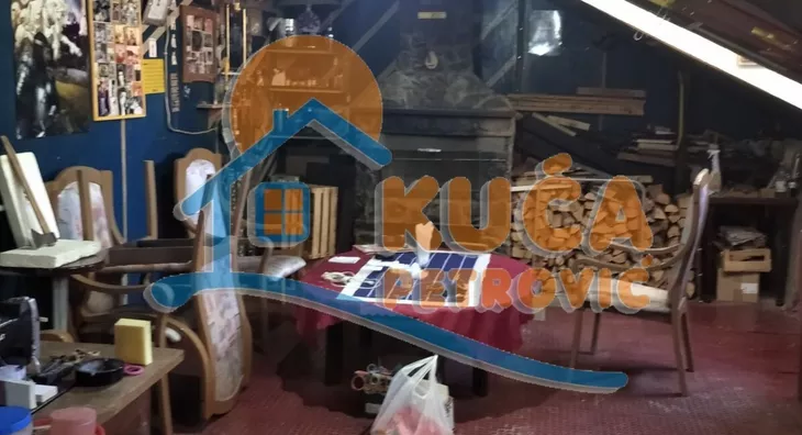 Lokal | 4zida