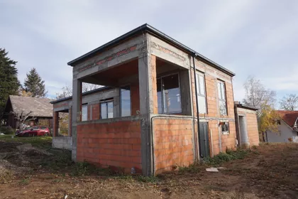 Beli Breg | 4zida.rs