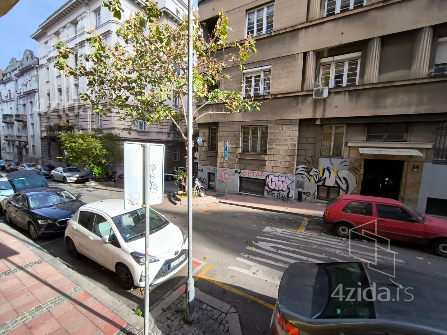 Dvoiposoban stan | 4zida