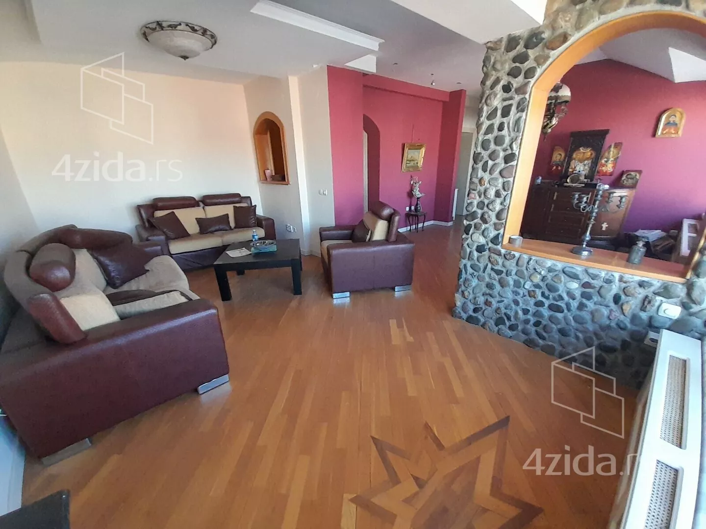 Petosoban stan | 4zida