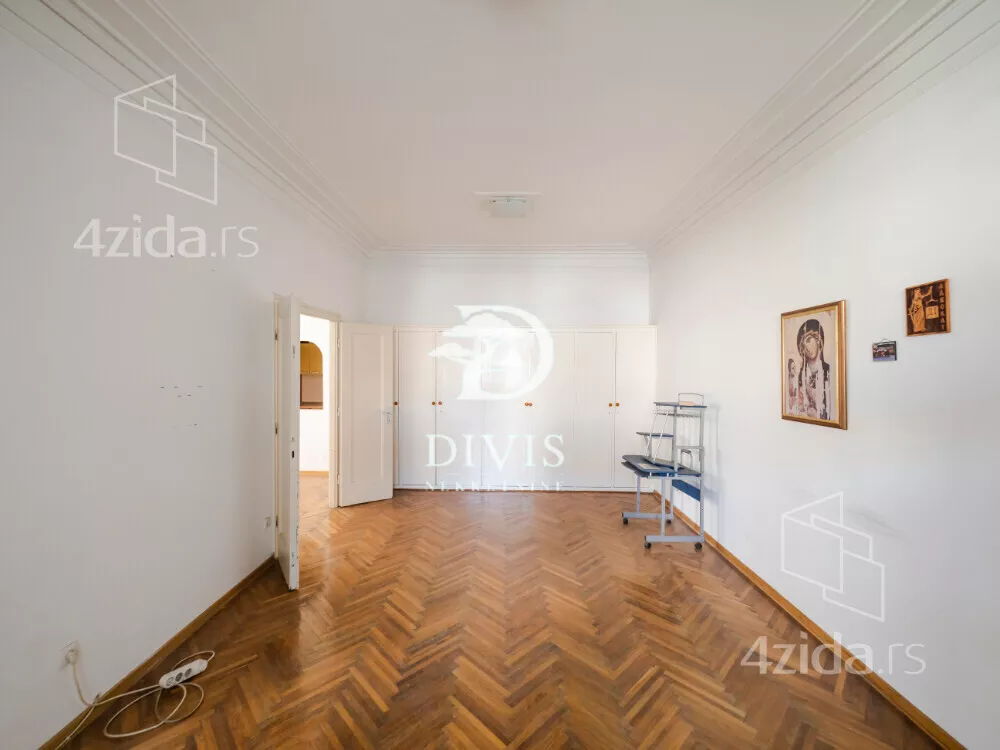 Četvoroiposoban stan | 4zida