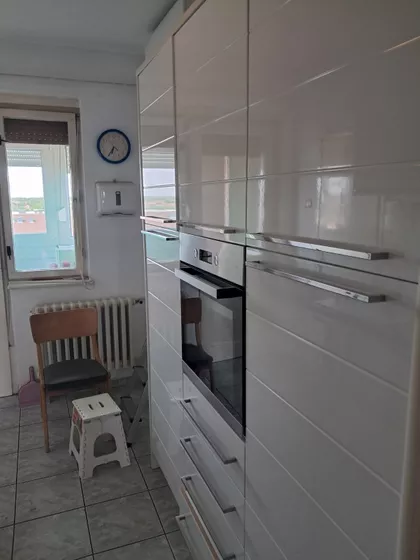 Trg Jakaba I Komora | 4zida.rs