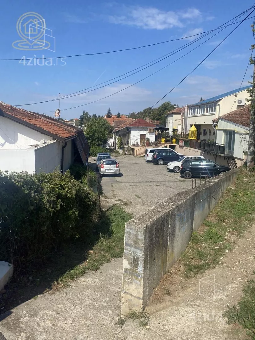 Plac | 4zida