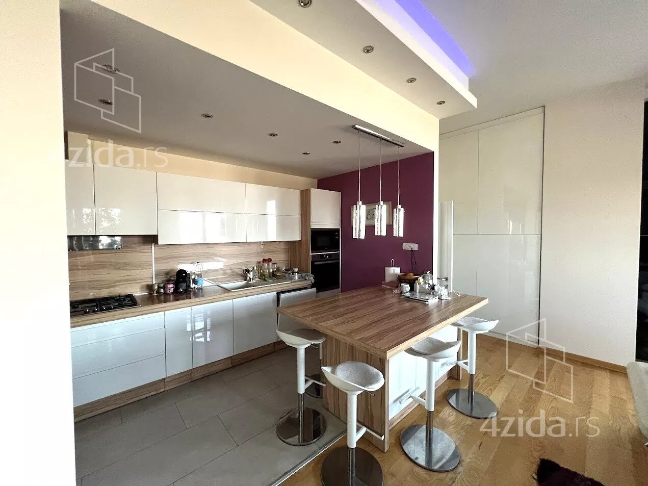 Četvorosoban stan | 4zida