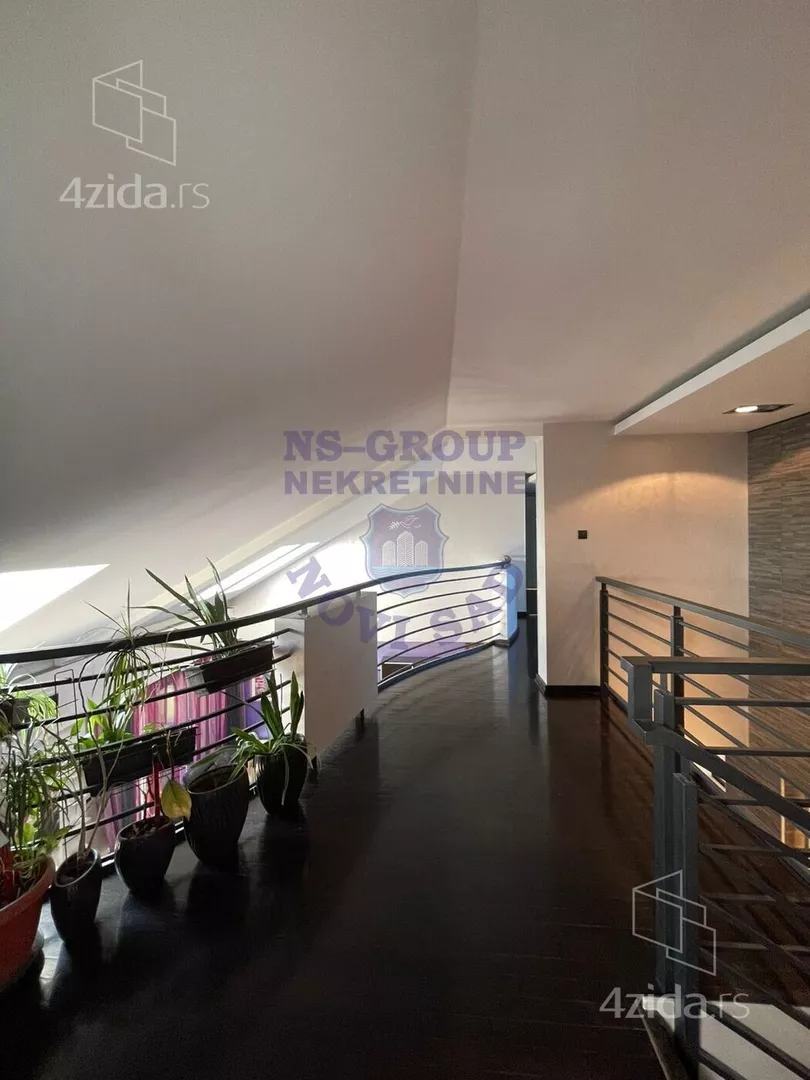 Sedmosoban stan | 4zida