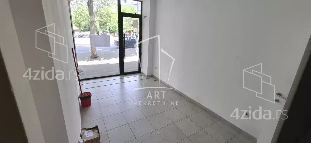 Lokal | 4zida