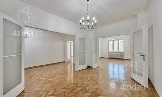 Četvoroiposoban stan | 4zida