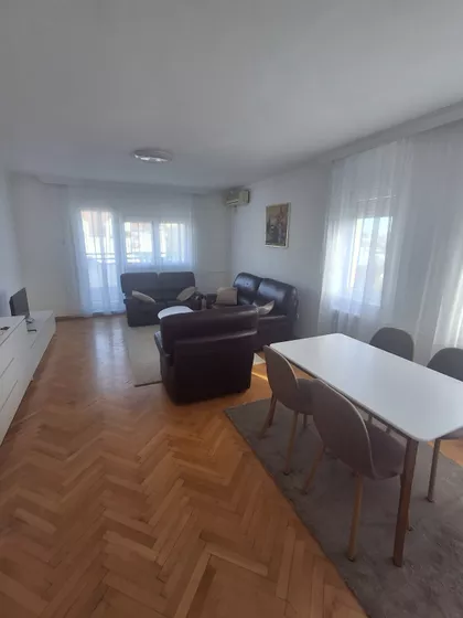 Zvečanska | 4zida.rs