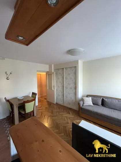 BRAĆE KRKLJUŠ | 4zida.rs