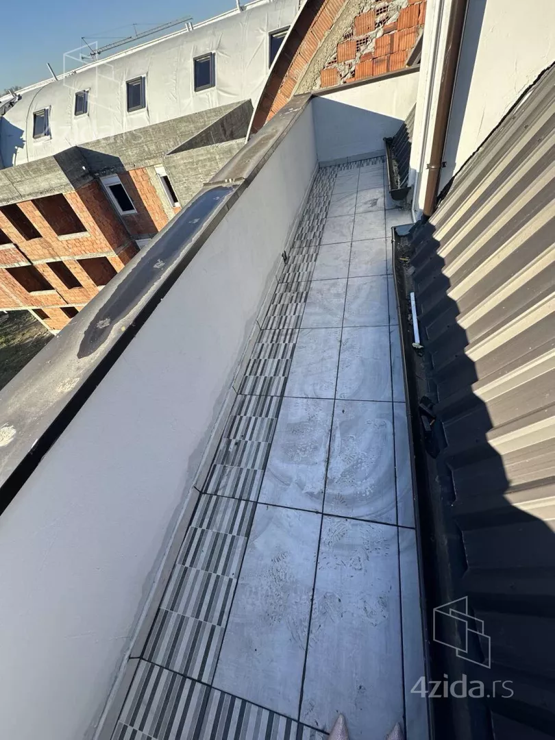 Petosoban stan | 4zida