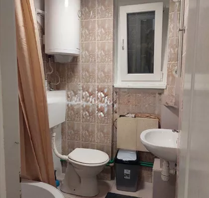 Đeram pijaca | 4zida.rs