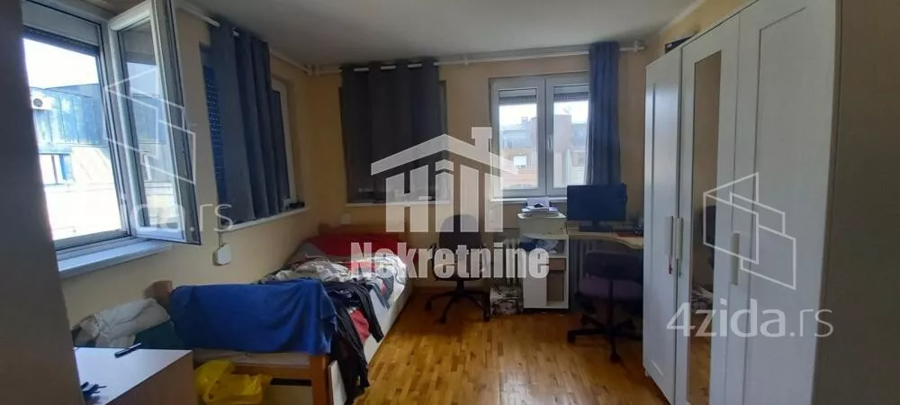 Četvoroiposoban stan | 4zida