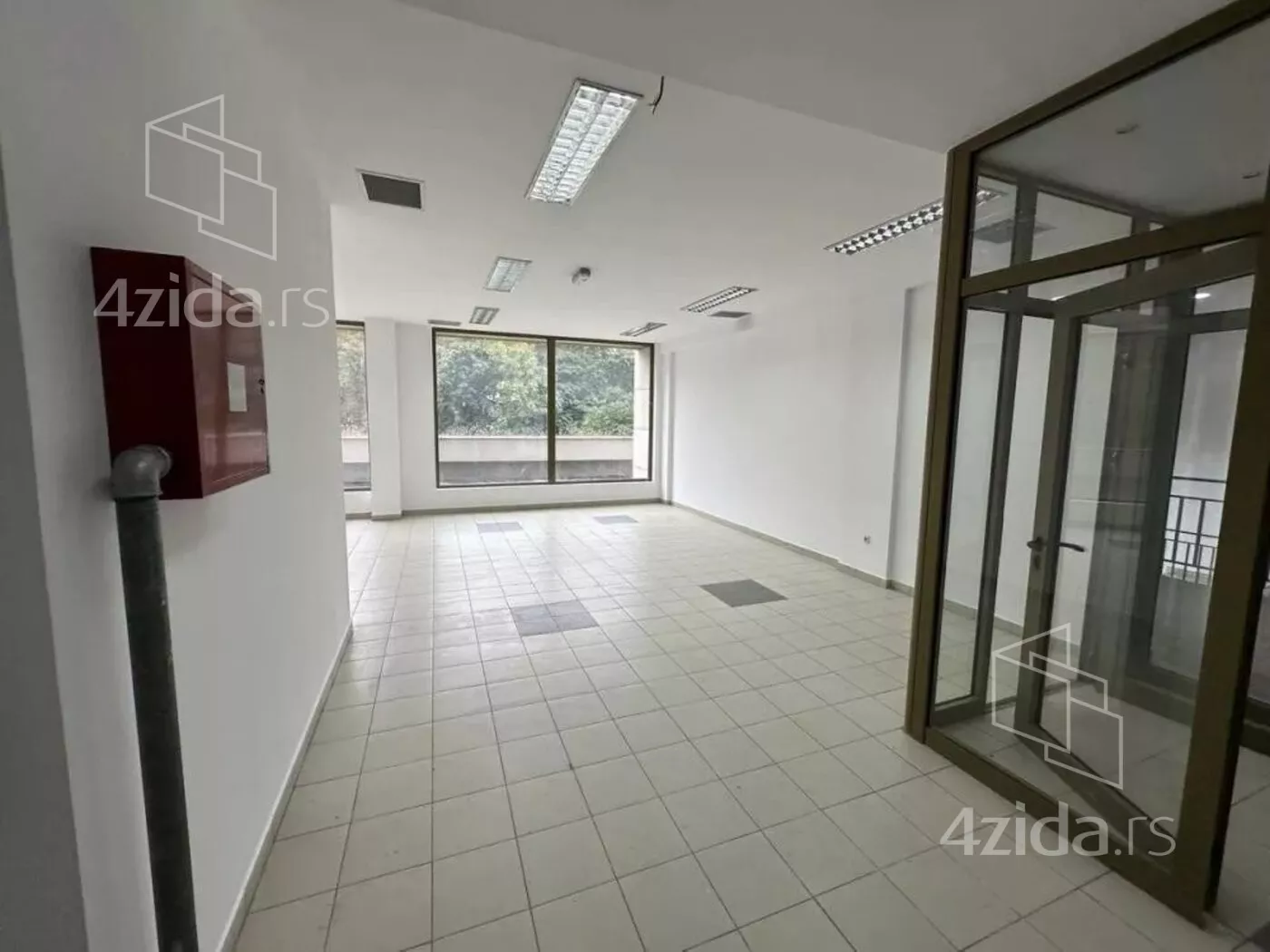 Poslovni prostor | 4zida