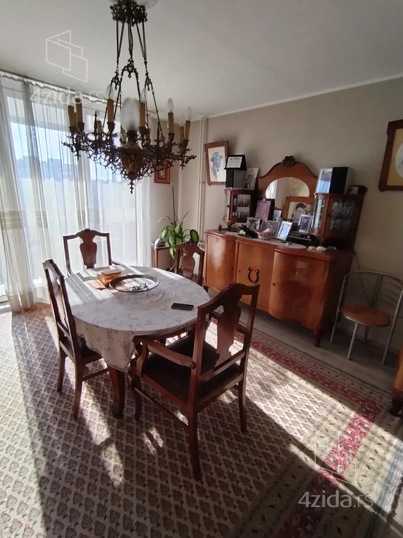 Troiposoban stan | 4zida