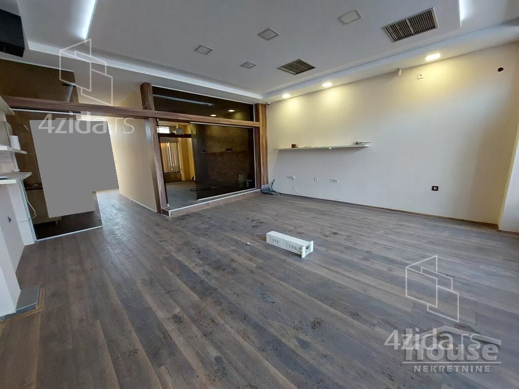 Poslovni prostor | 4zida