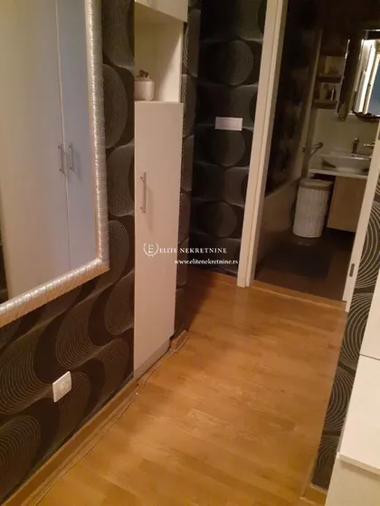 Jurija Gagarina Belvil | 4zida.rs