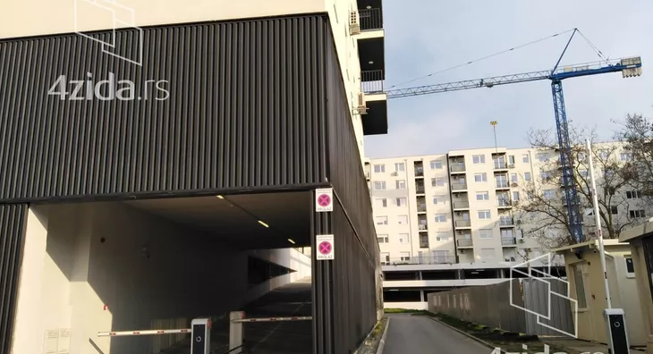 Parking | 4zida