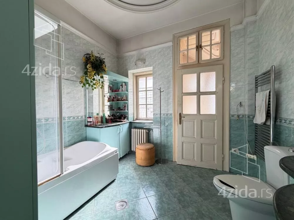 Petoiposoban stan | 4zida