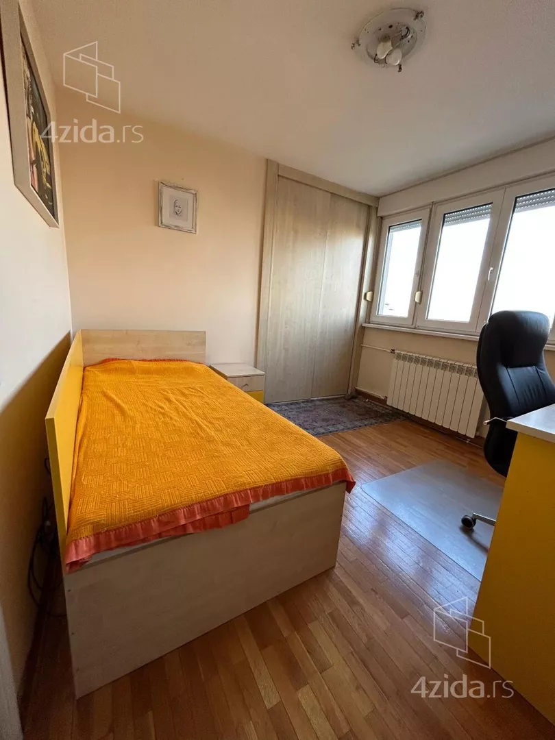 Petosoban stan | 4zida