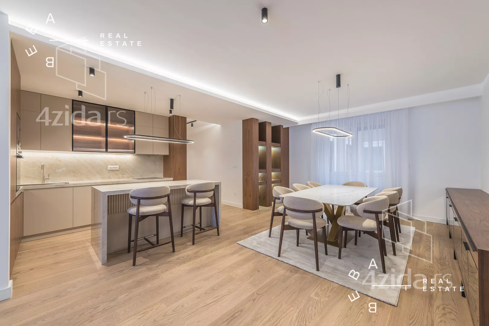 Četvorosoban stan | 4zida