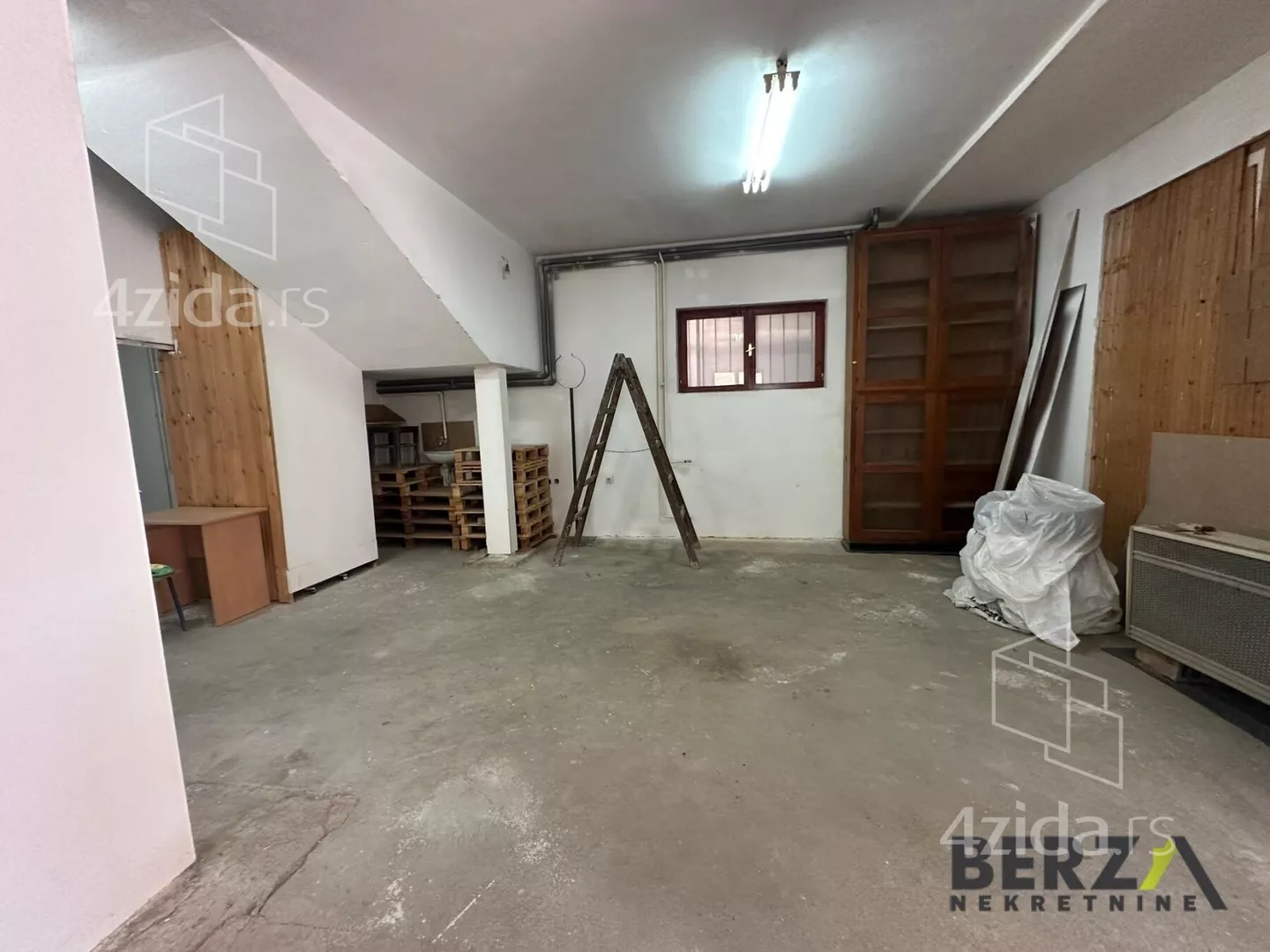 Poslovni prostor | 4zida