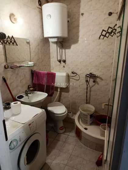 Ustanička | 4zida.rs