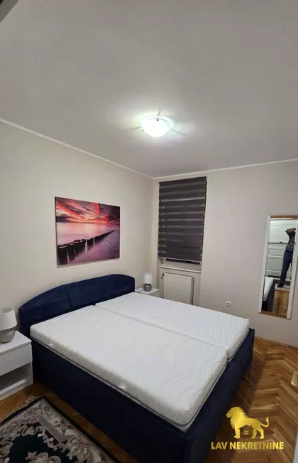 KOLO SRPSKIH SESTARA | 4zida.rs