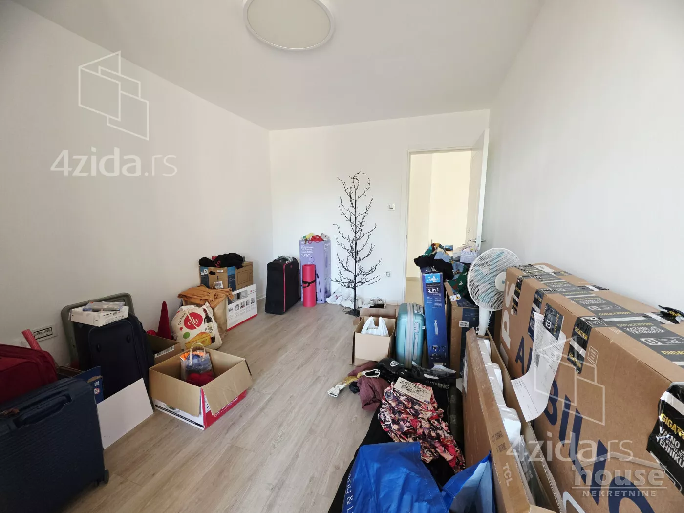 Troiposoban stan | 4zida