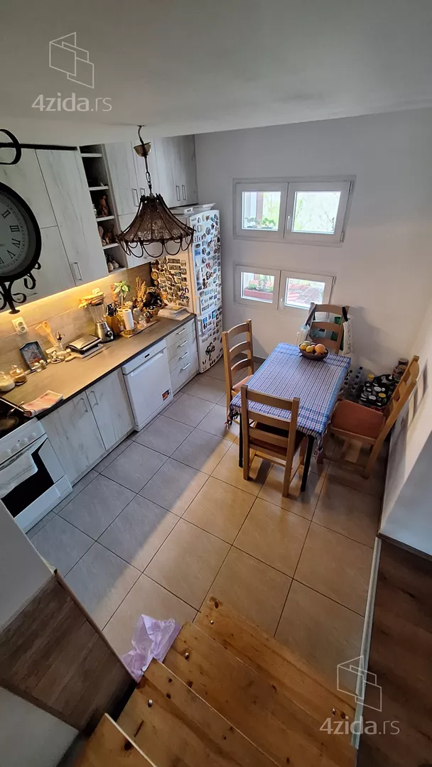 Petosoban stan | 4zida