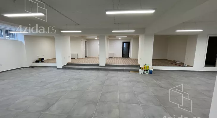 Poslovni prostor | 4zida