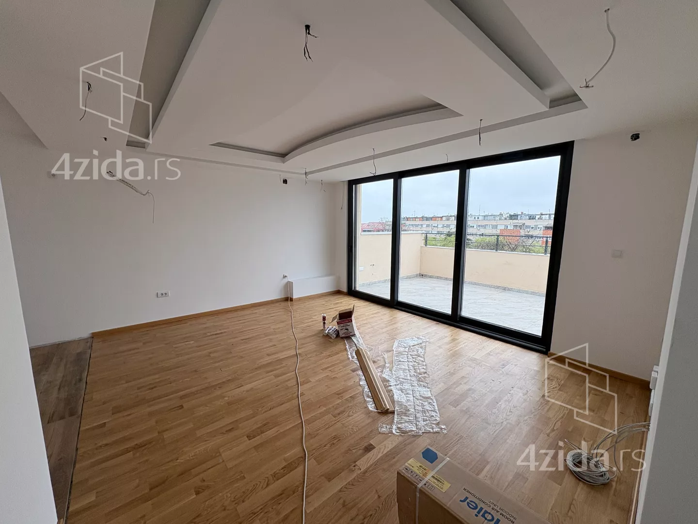 Petosoban stan | 4zida