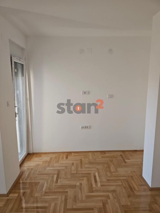 Jednoiposoban stan - Prikaz 5
