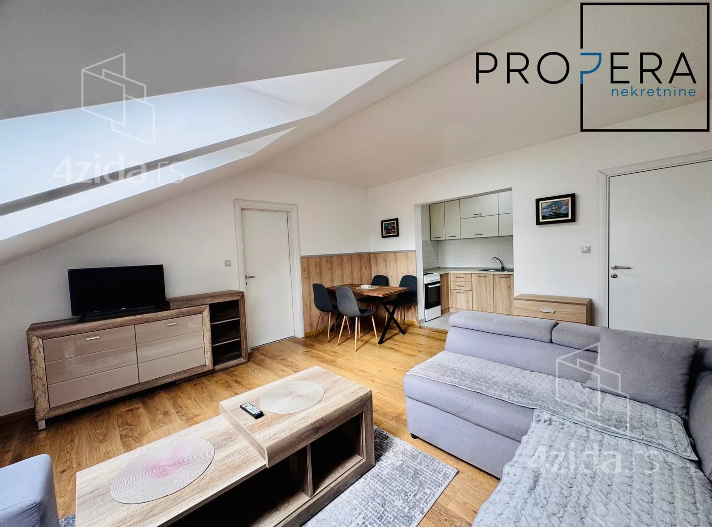 Dvoiposoban stan | 4zida