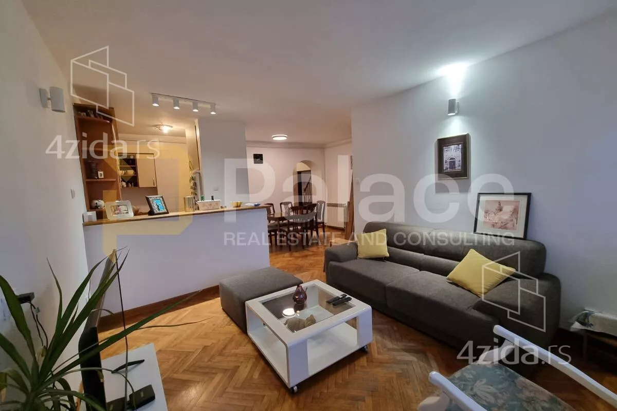 Petosoban stan | 4zida