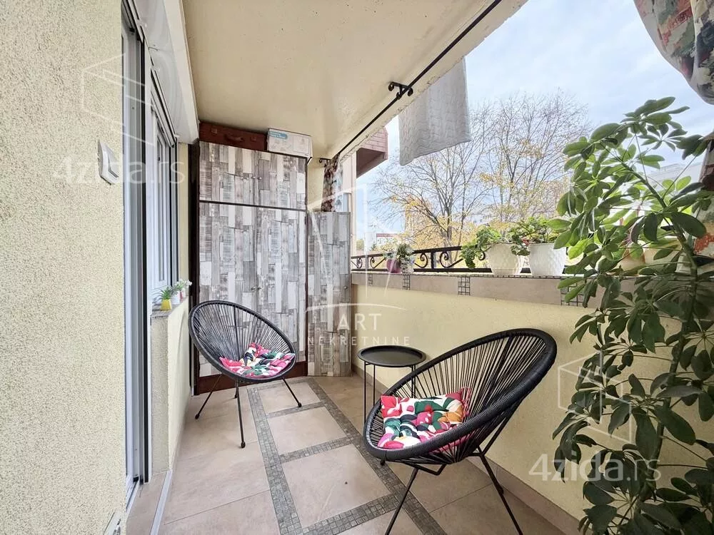 Dvoiposoban stan | 4zida