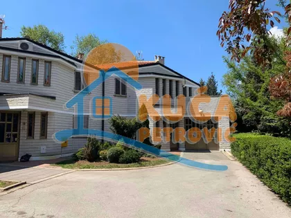 Jesenjinova | 4zida.rs