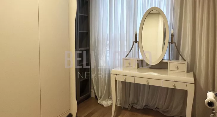 Četvoroiposoban stan | 4zida