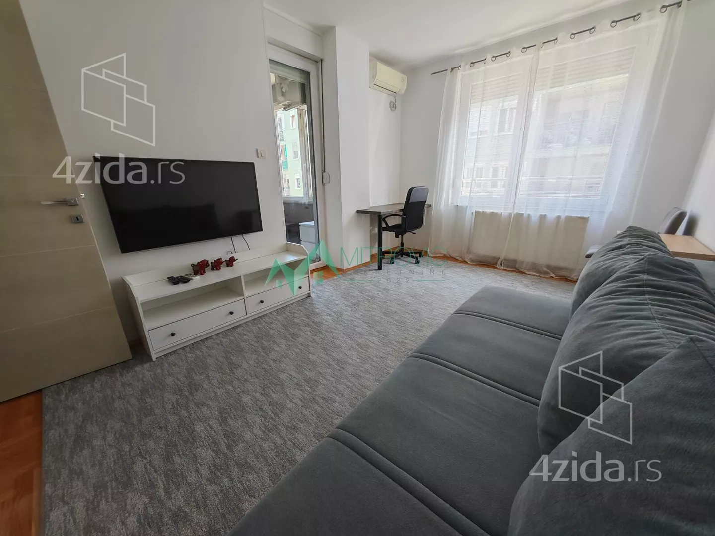 Dvoiposoban stan | 4zida