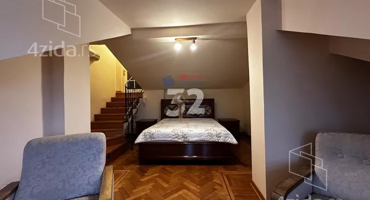 Četvoroiposoban stan | 4zida