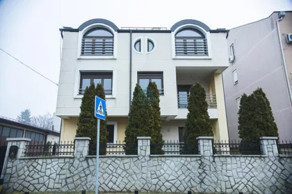 Laze Jovanović Porcija | 4zida.rs