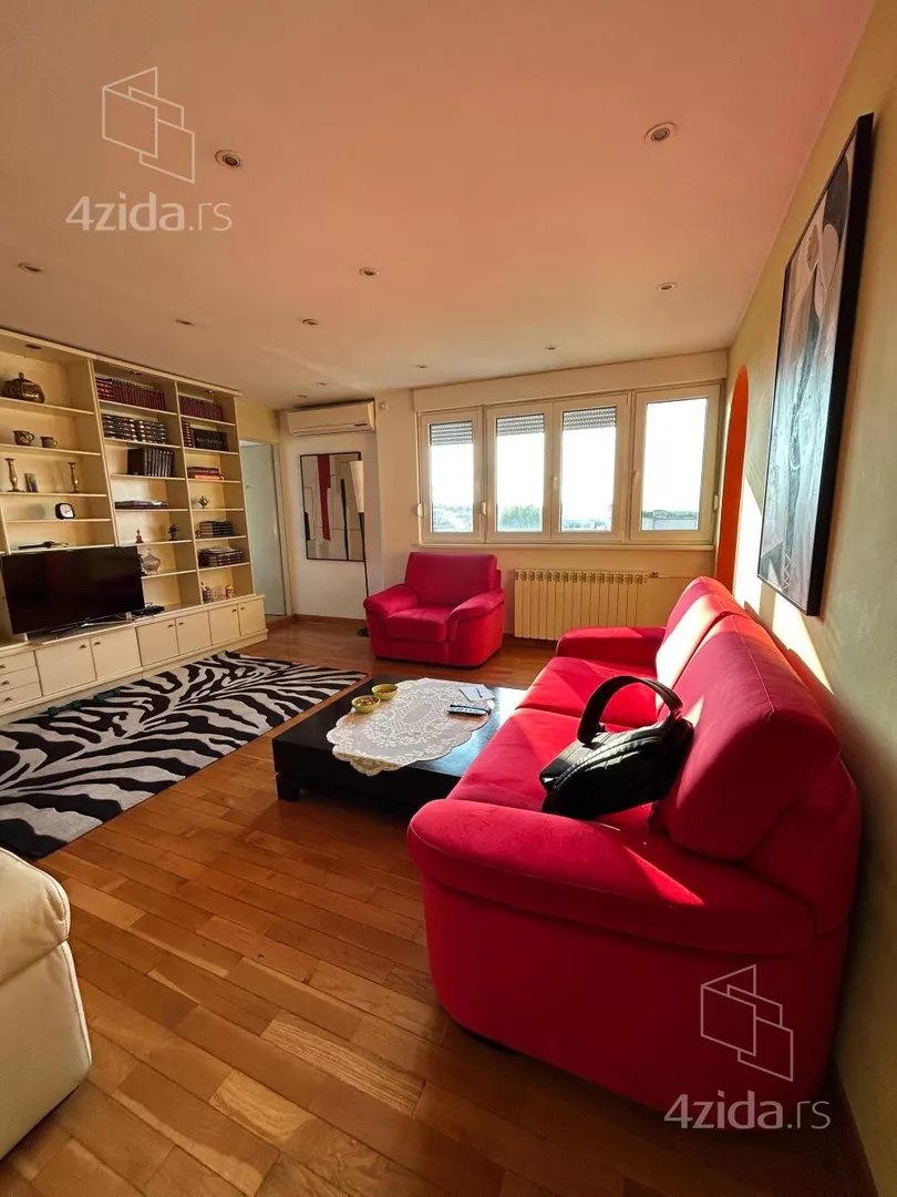 Petosoban stan | 4zida