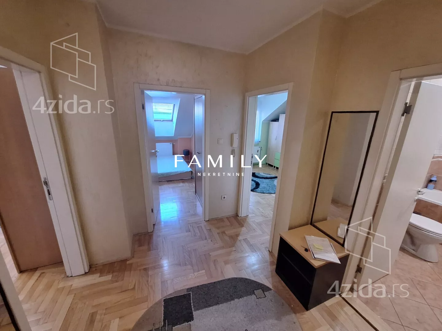 Dvoiposoban stan | 4zida