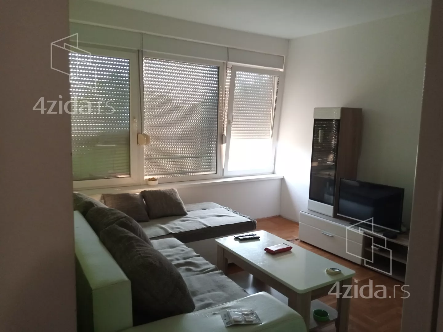 Troiposoban stan | 4zida