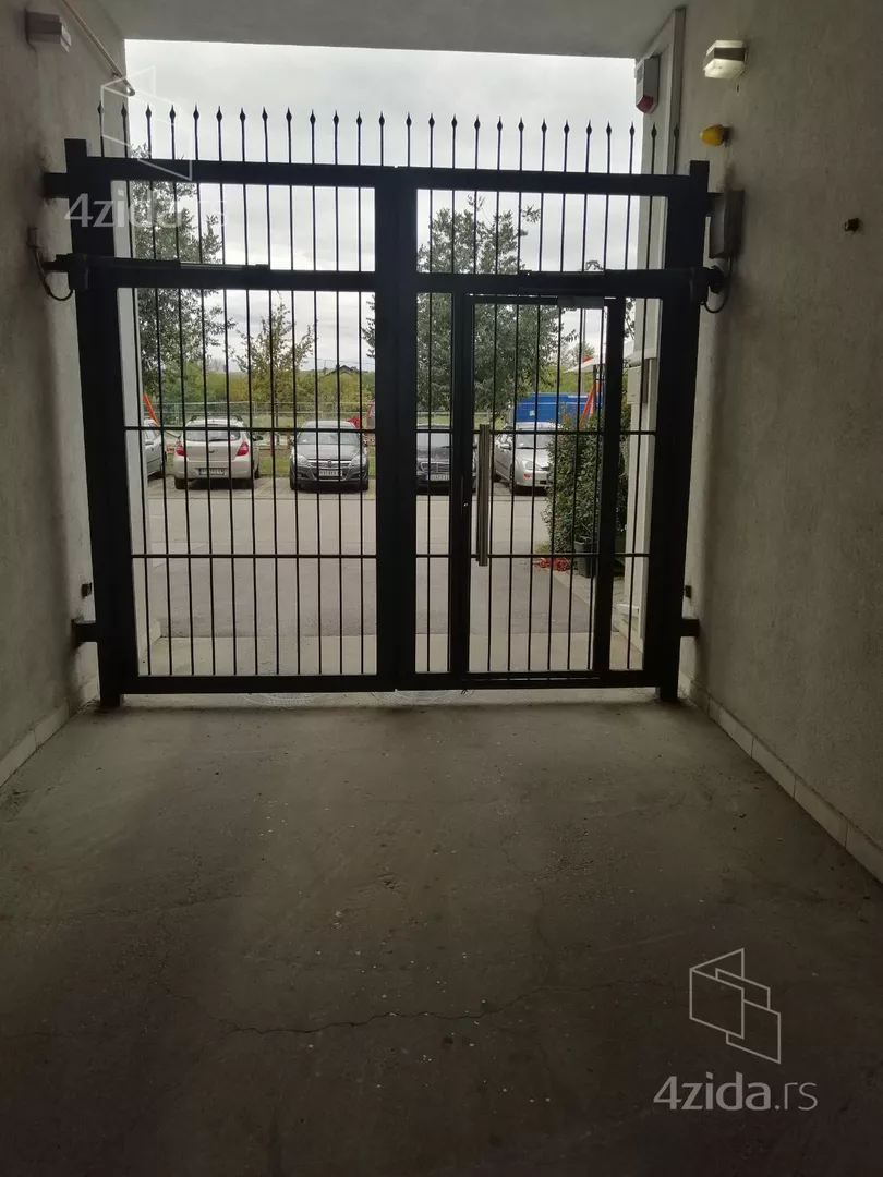 Parking | 4zida