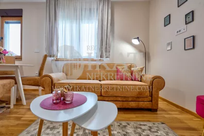 Miladina Pećinara | 4zida.rs