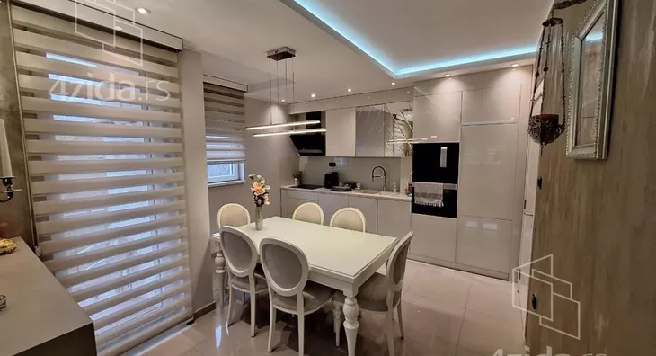 Petosoban stan | 4zida