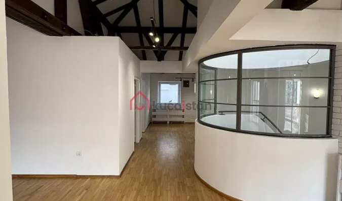 Poslovna zgrada | 4zida