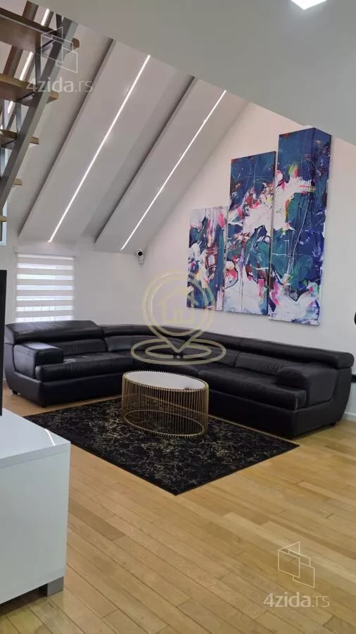 Petosoban stan | 4zida