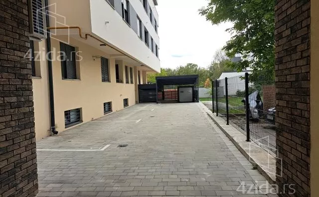Garaža | 4zida